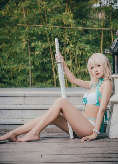 黄色电影哪里看_十万网红美女美酱