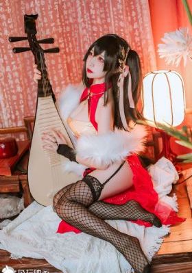 少妇裸体扒开两腿让我图片_720全集免费播放